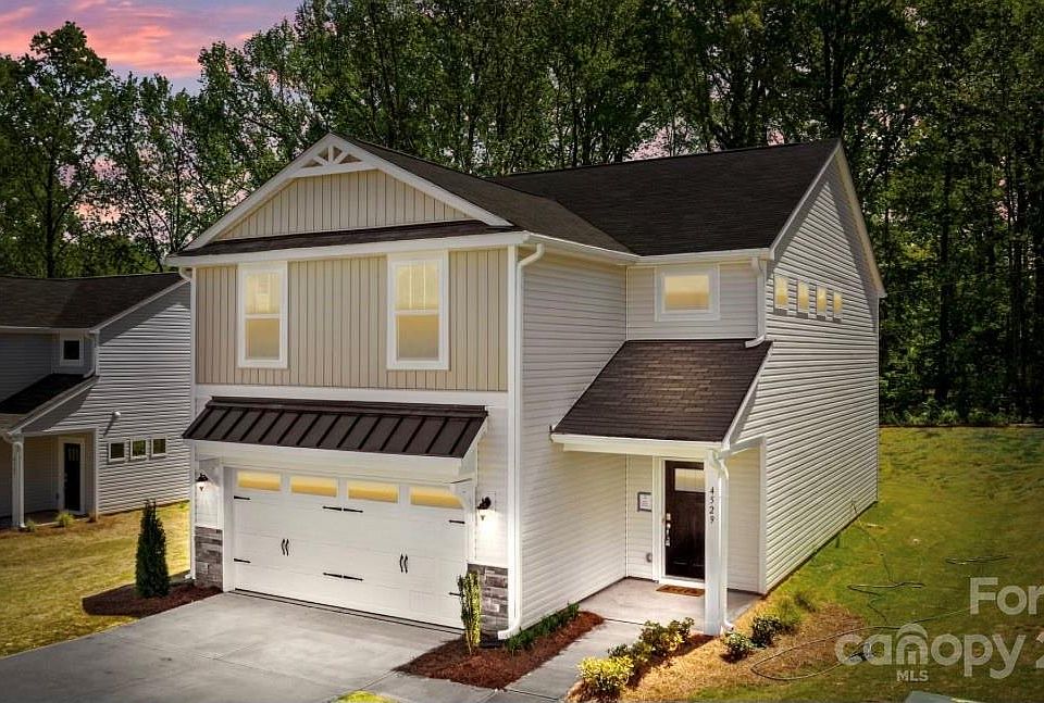 1st image of 4520 Victory Ln #13