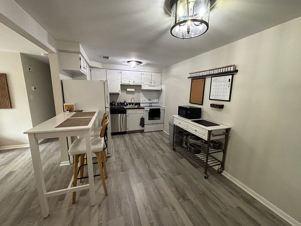 1st image of 770 W Ferry St APT 24B