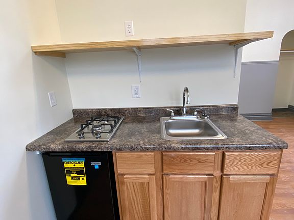 2nd image of 122 N Dexter St #104