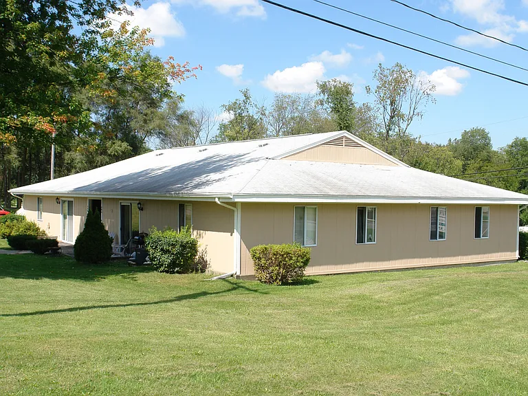 730 S Dewitt Dr — Photo 1