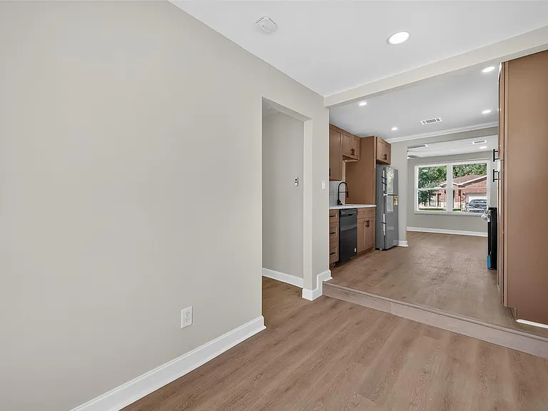 889 Chas Ln — Photo 14