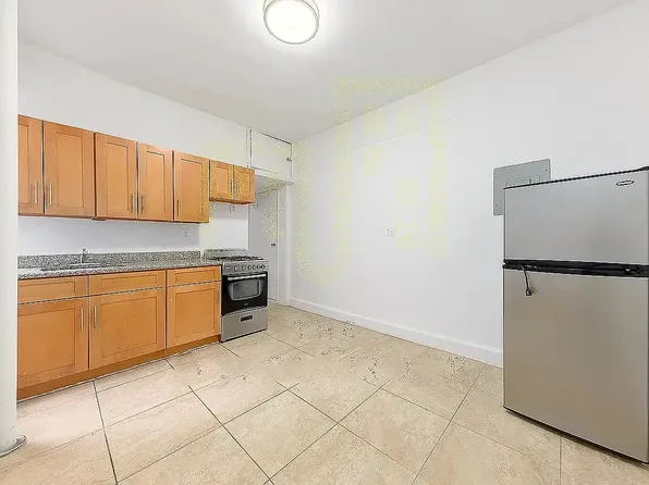 120 Utica Avenue image 1 of 6