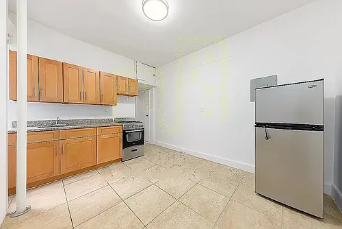 120 Utica Ave #2D Photo 1