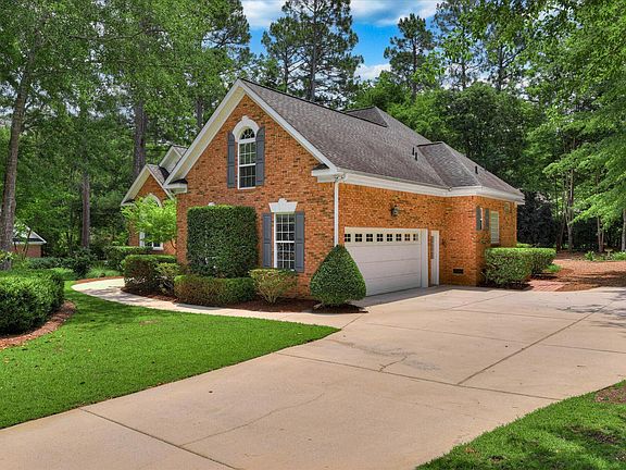 3rd image of 725 Willow Trace Pl