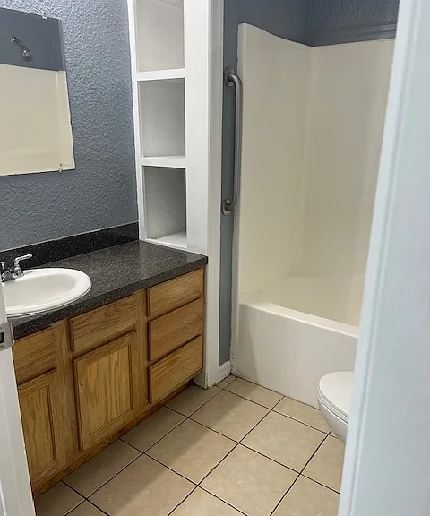 Country Place Apartments — Photo 31