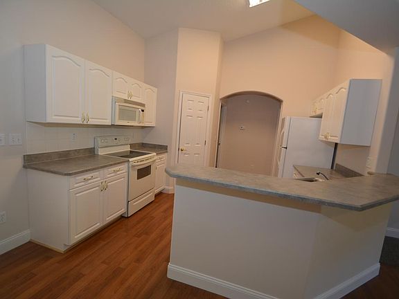 5th image of 7 Ryerton Pl