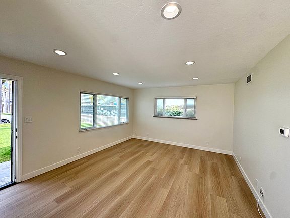 3rd image of 19282 Salmon Ln