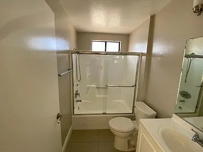13750 Vanowen St #14 — Photo 10