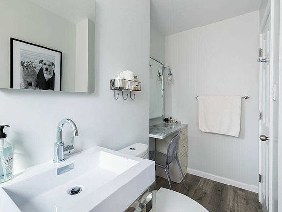 5th image of 130 E 18th St APT 9F
