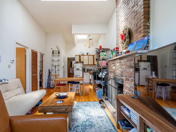 298 12th Street 4F image 2 of 16