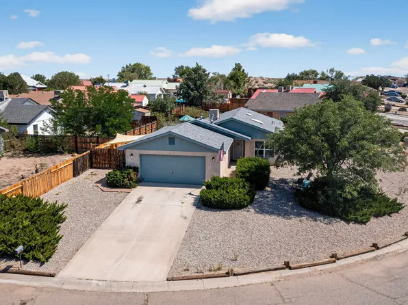 4 Sego Pl, Los Lunas, NM 87031