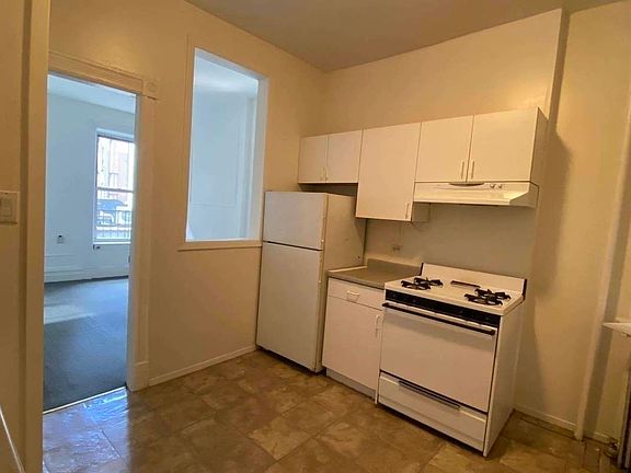 3rd image of 304 E 83rd St #2D2
