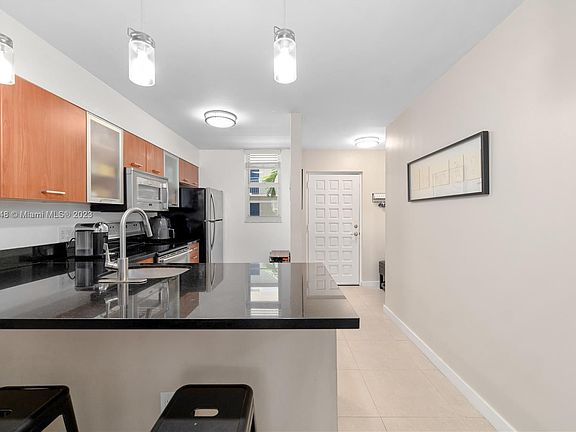 5th image of 777 NE 62nd St APT C201