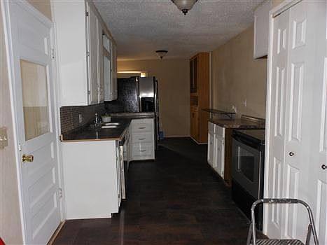 4th image of 724 Vine St