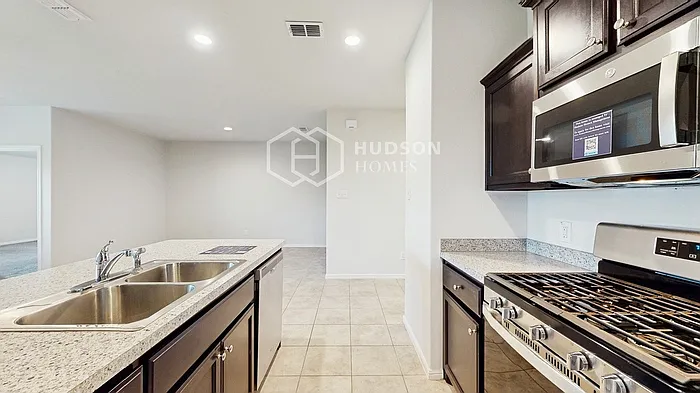 804 Loomis Trl — Photo 12