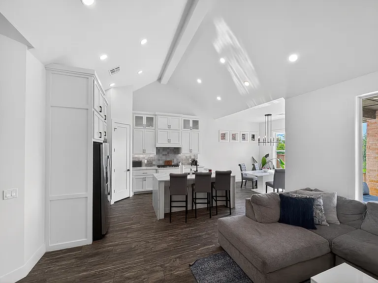 16001 Aparados Way — Photo 7