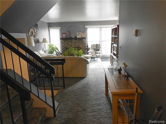 3rd image of 25273 Greenbrooke Dr #1