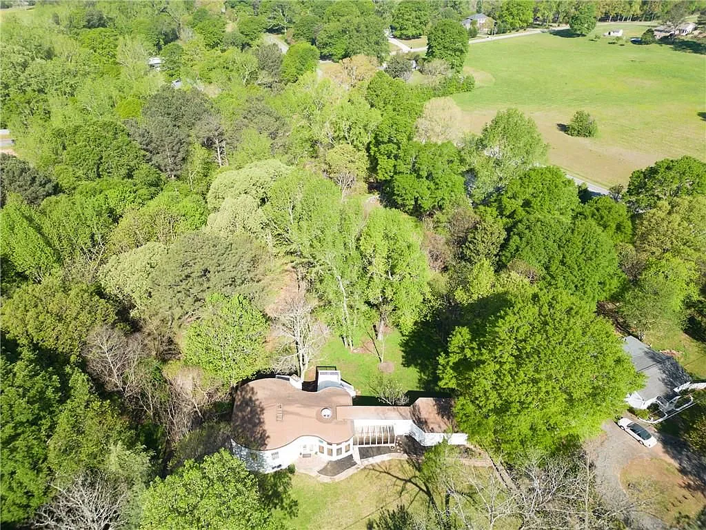 115 Wilkins Rd photo 1