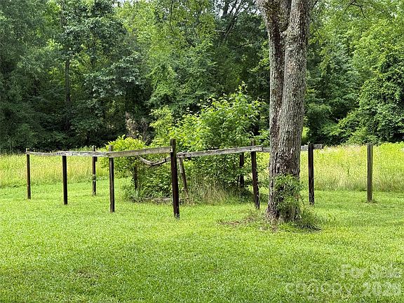 4th image of 2350 Grubb Ferry Rd