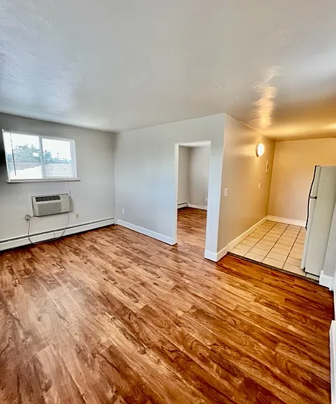Jamaica Apartments — Photo 3