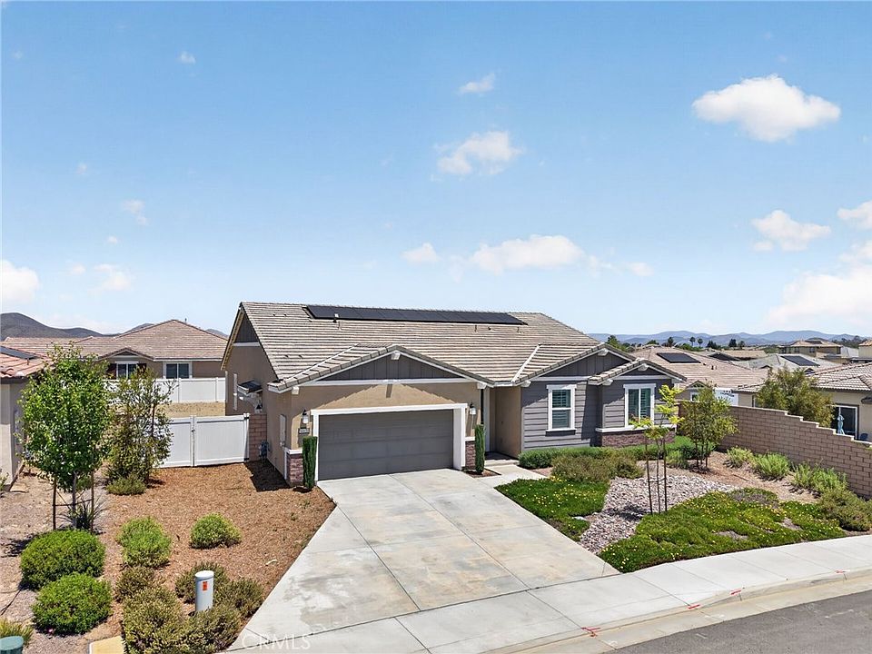 1st image of 30650 White Pines Dr