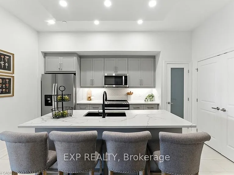 1880 Gordon St #207 — Photo 10