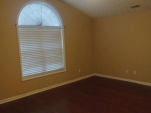 5th image of 5529 Walking Trail Way