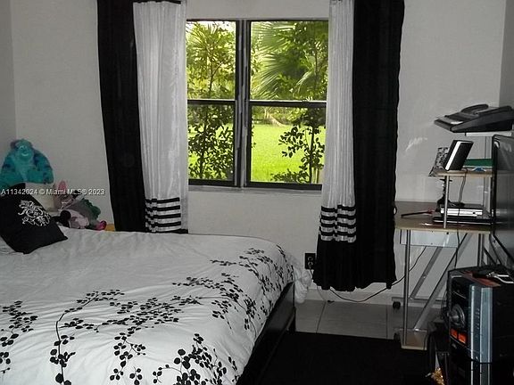 4th image of 5975 Forest Hill Blvd APT 102