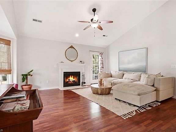 4th image of 3301 Winburn Dr