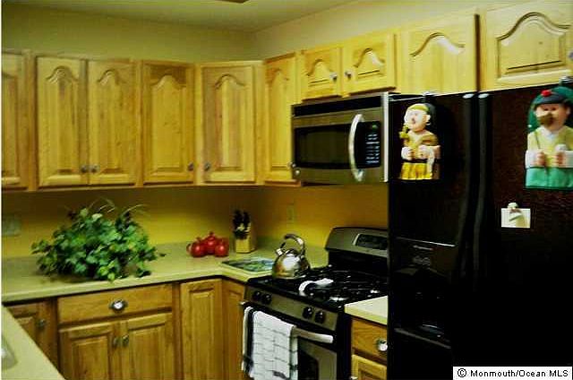 2nd image of 1151 Thornbury Lane #A