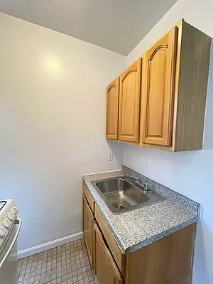 Rented by Jonis Realty | media 33