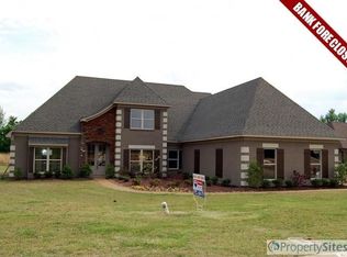 515 Black Ankle Dr, Oakland, TN 38060
