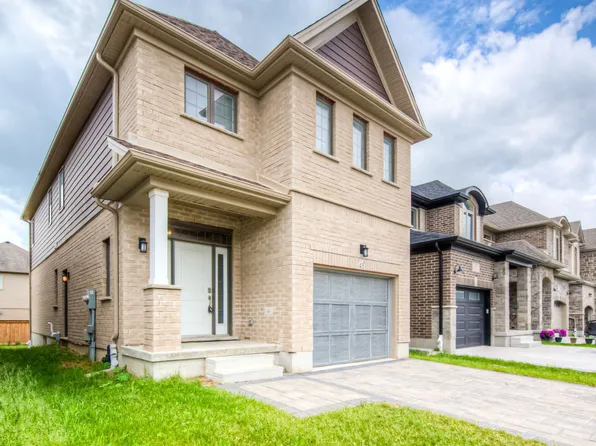 43 N Pondcliffe Dr, Kitchener, ON N2R 0M3