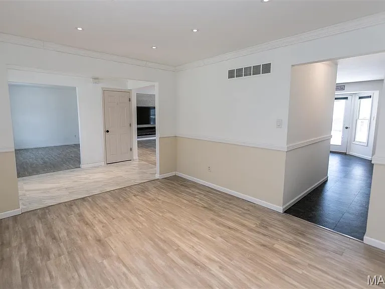 822 Emerald Place Dr — Photo 9