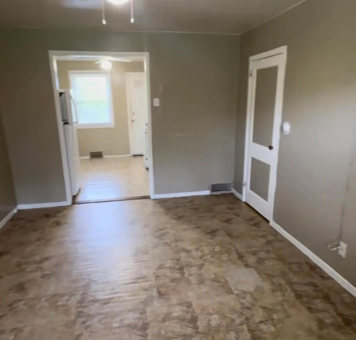 2 bed, 1000 sqft, $1,450 — Photo 3