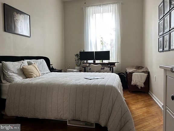 4th image of 1214 Spruce St APT 4
