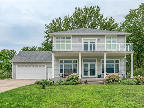 32297 Lakeview Dr, Lake City, MN 55041
