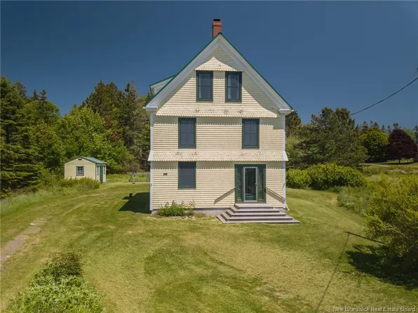 64 North Rd, Campobello Island, NB E5E 1C2