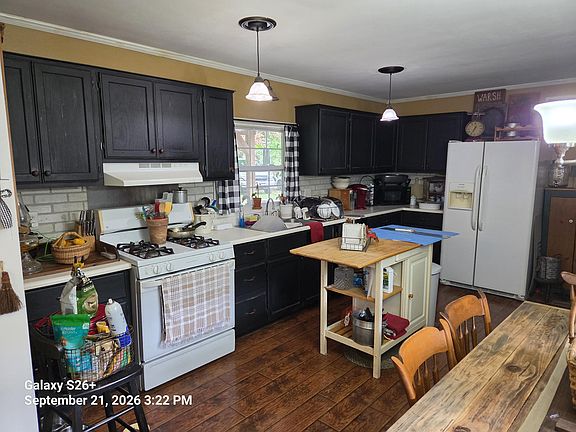 5th image of 15995 Guyer St