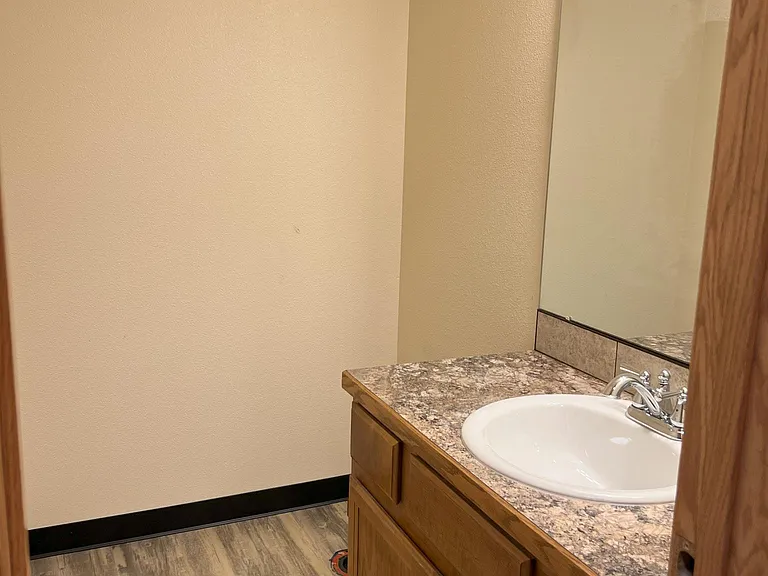 554 Dennison Ave — Photo 7