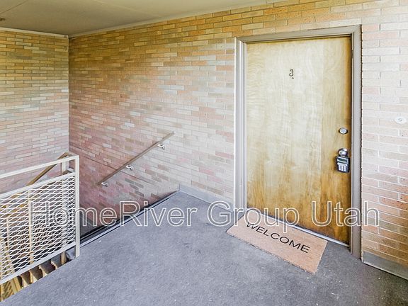 5th image of 1935 S Douglas St APT 3