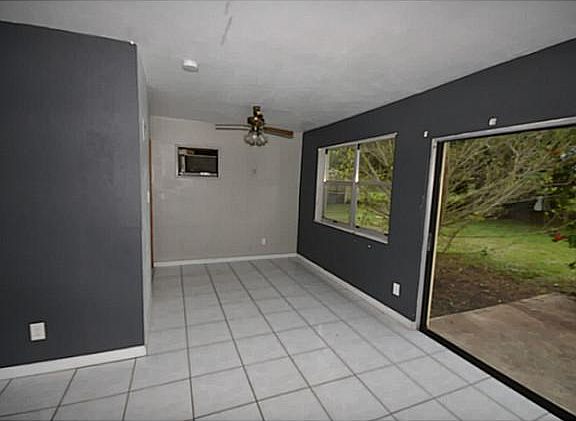 3rd image of 261 NE Prima Vista Blvd