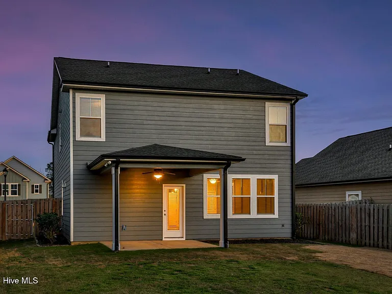 3153 Wayne Dr — Photo 8