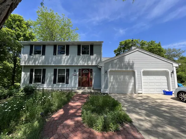 540 Black Earth COURT, Wales, WI 53183