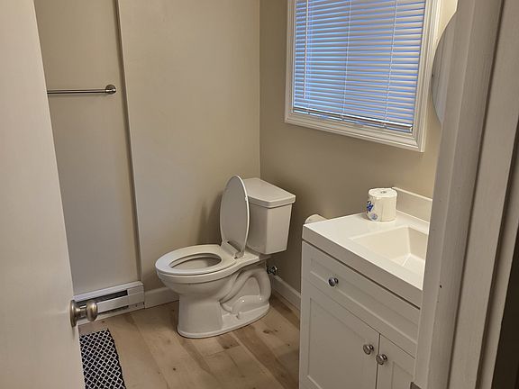 3rd image of 3 Murphys Ln Unit 6