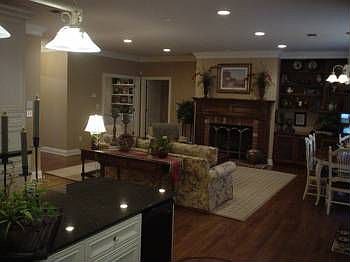 5th image of 4610 Bay Hill Dr