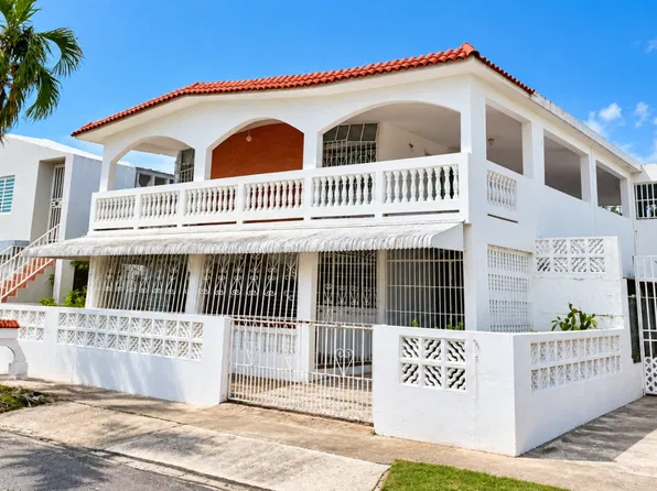 M4-21 Urb Jardines De Country Clb, Carolina, PR 00983