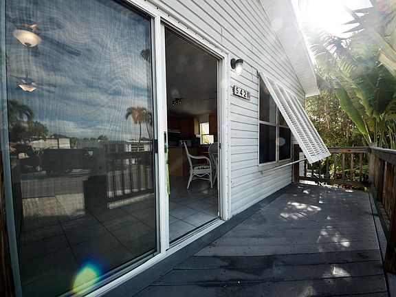 5th image of 701 Spanish Main Dr #542