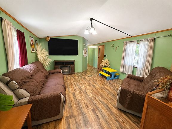 3rd image of 108 Vienna Rd
