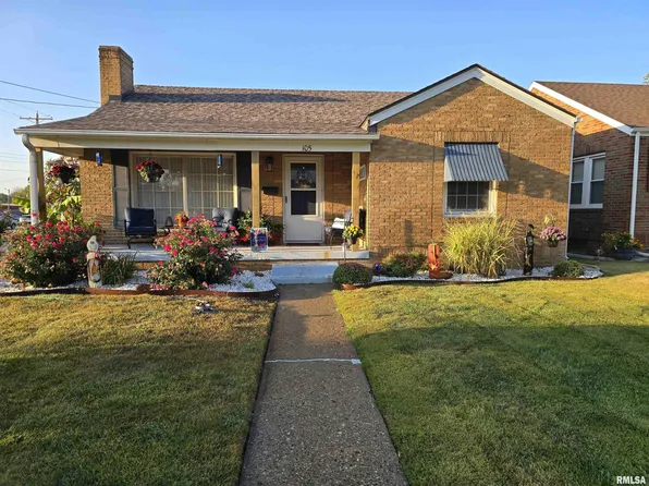 105 E Birch St, Canton, IL 61520